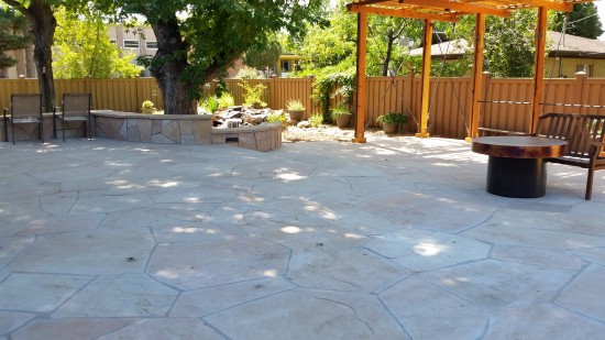 Water on the Rocks is more than just ponds. Fundamentally we love anything that utilizes stone and natural materials to create the landscape of your dreams. An example of our hard set flagstone work.